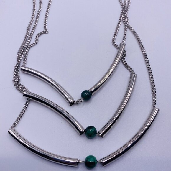 Aura Green Bead Silver Tone Necklace 16” - Picture 2 of 4